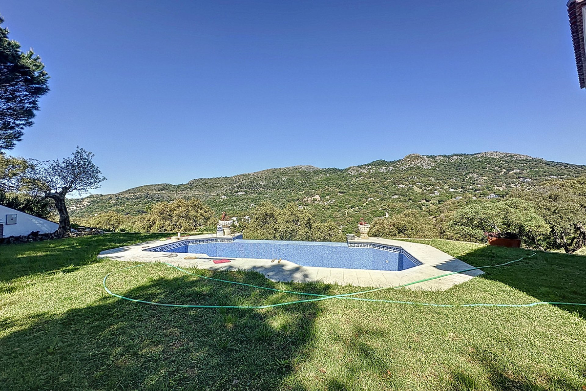 Resale - House - Finca - Cortijo - Casares - Casares Centro