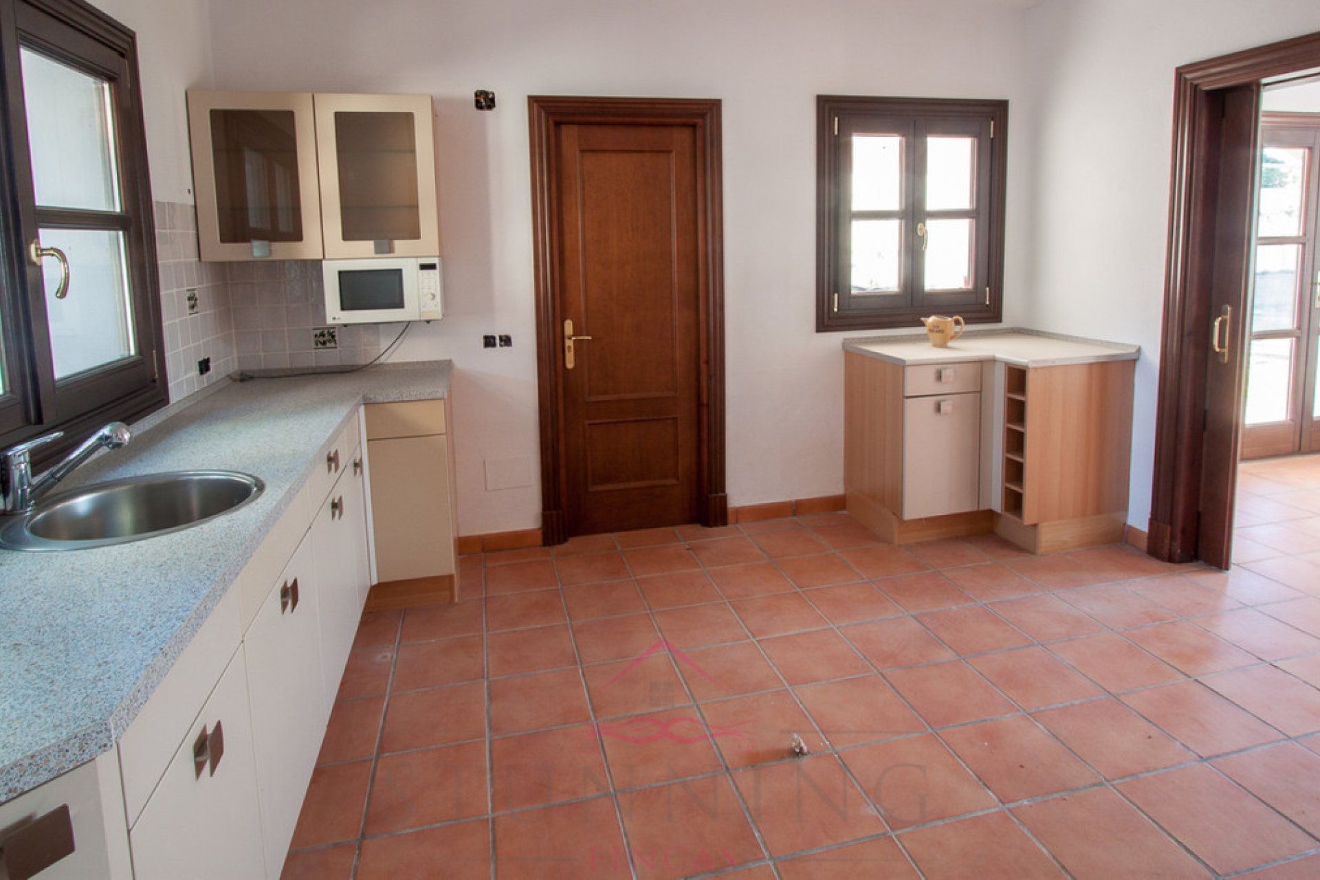 Resale - House - Finca - Cortijo - Casares - Casares Centro