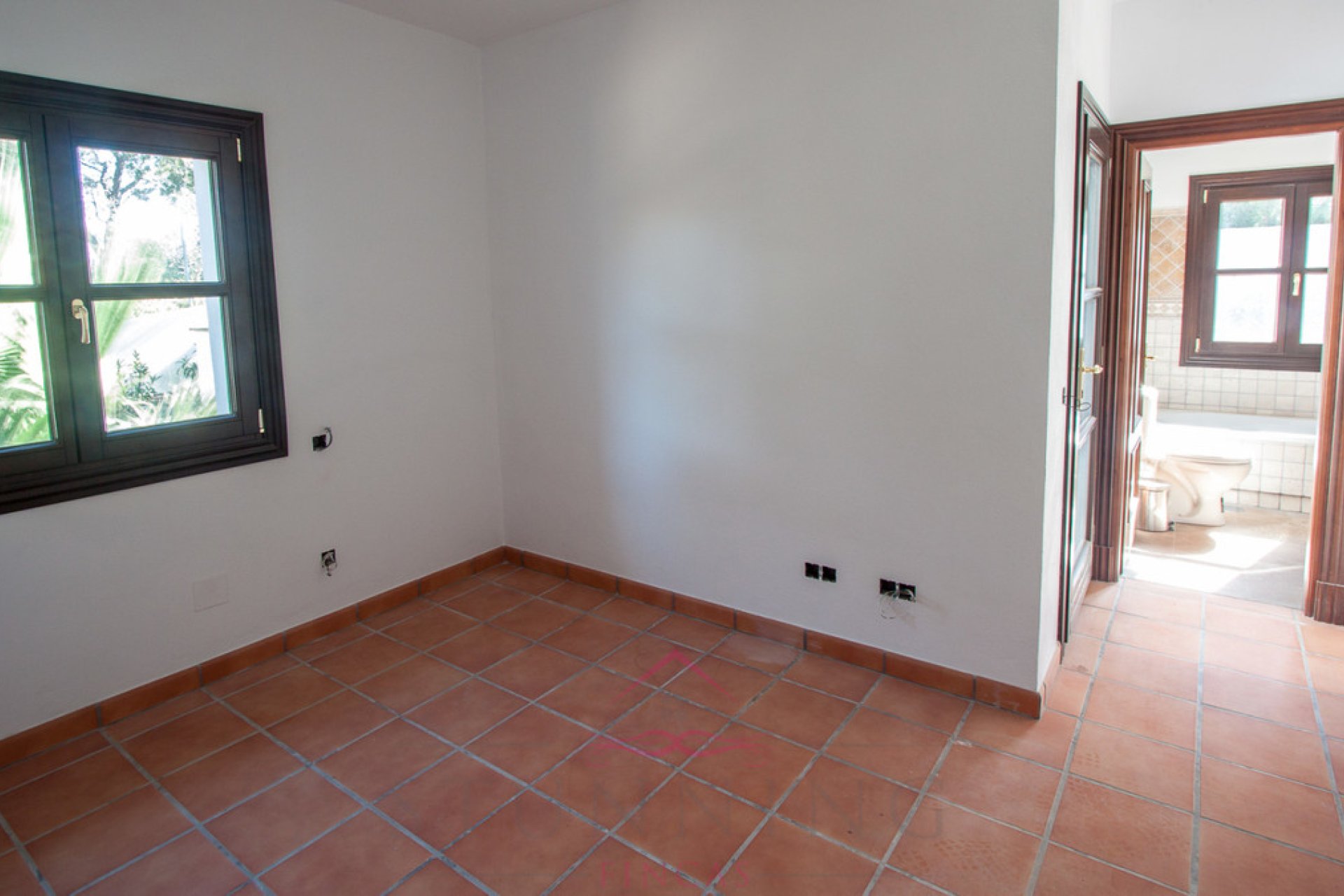 Resale - House - Finca - Cortijo - Casares - Casares Centro