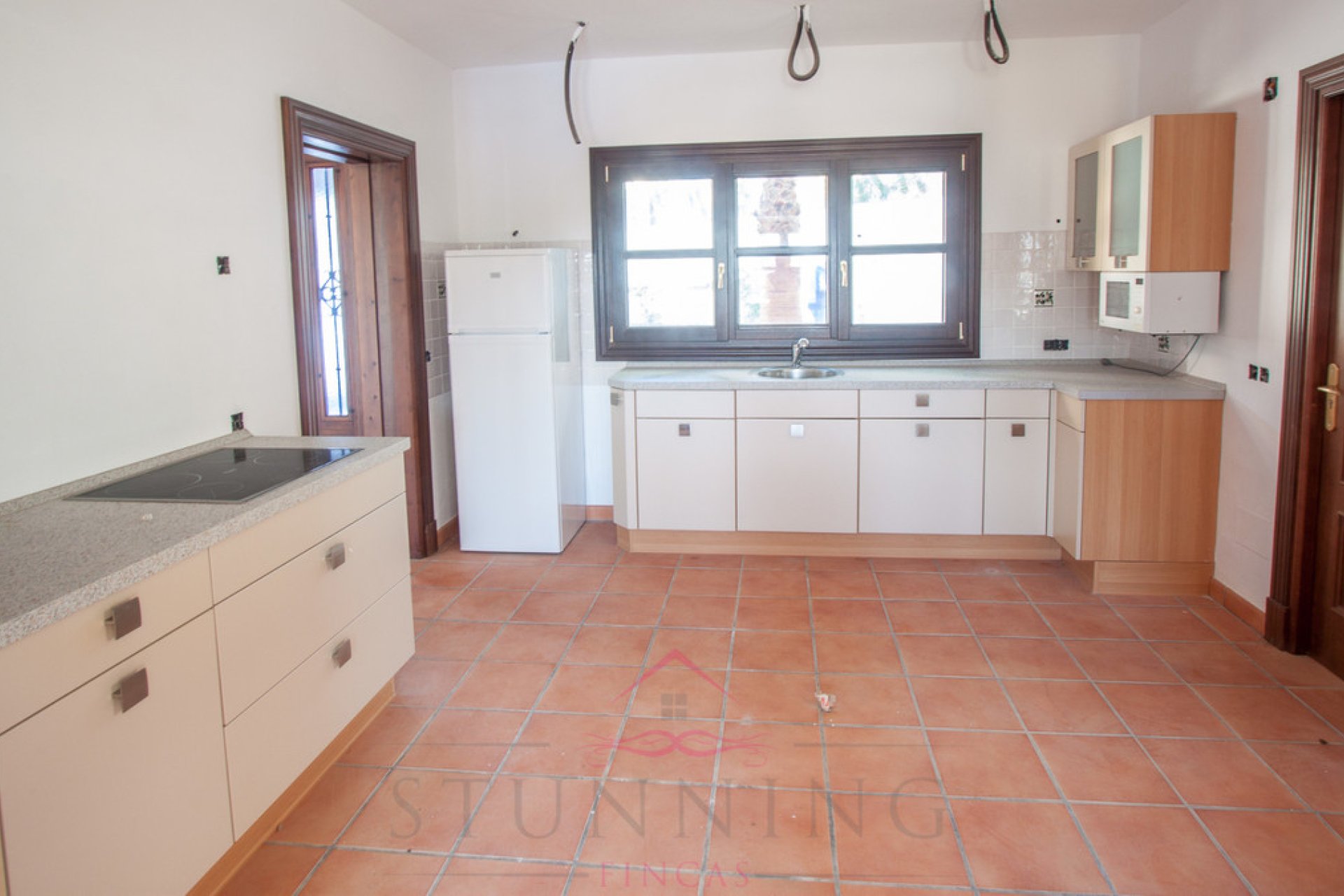 Resale - House - Finca - Cortijo - Casares - Casares Centro