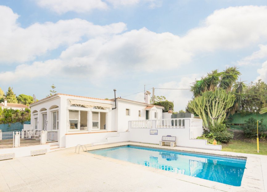 Resale - House - Finca - Cortijo - Estepona - El Padron