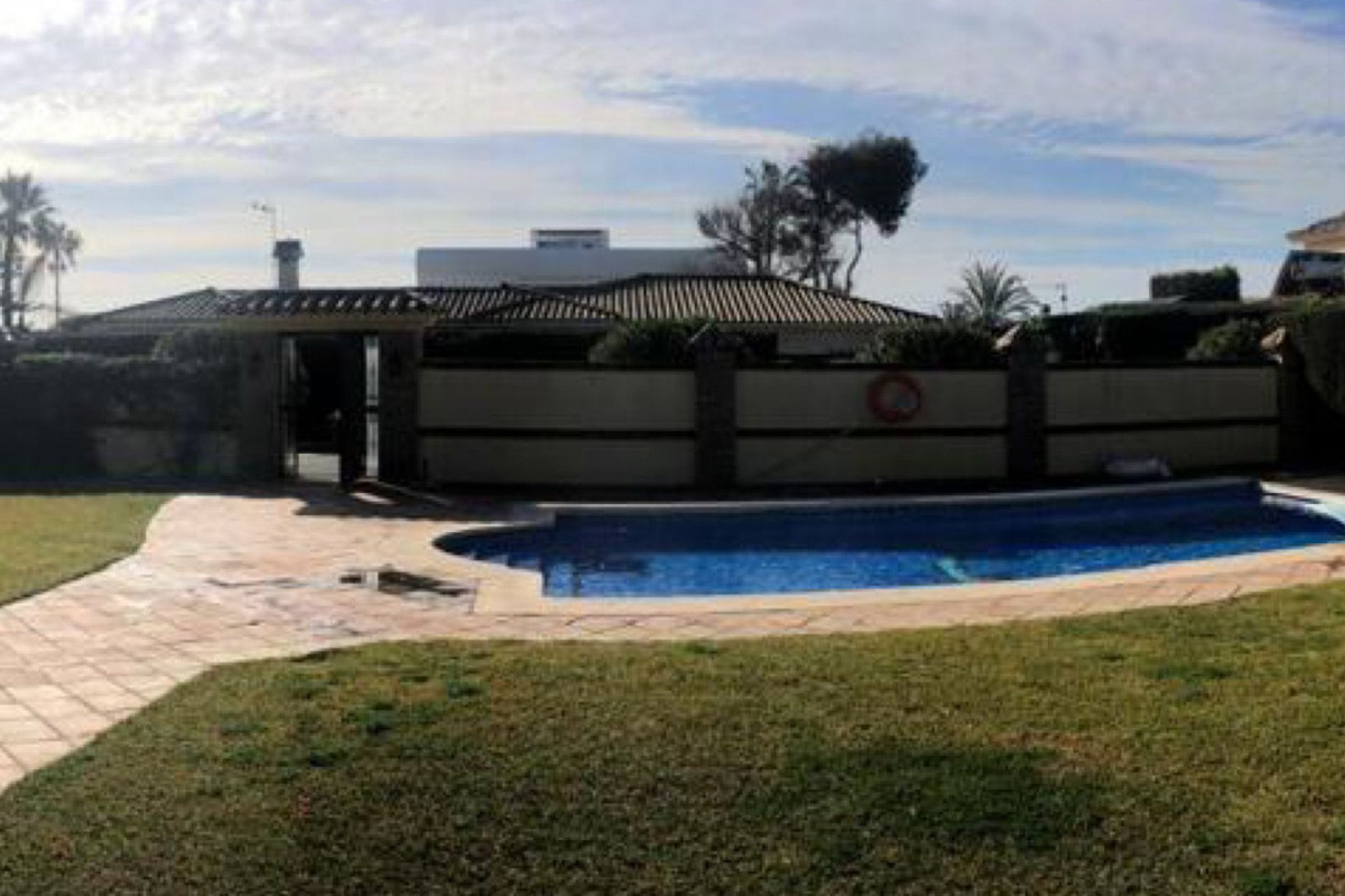 Resale - House - Finca - Cortijo - Estepona - Estepona Centro