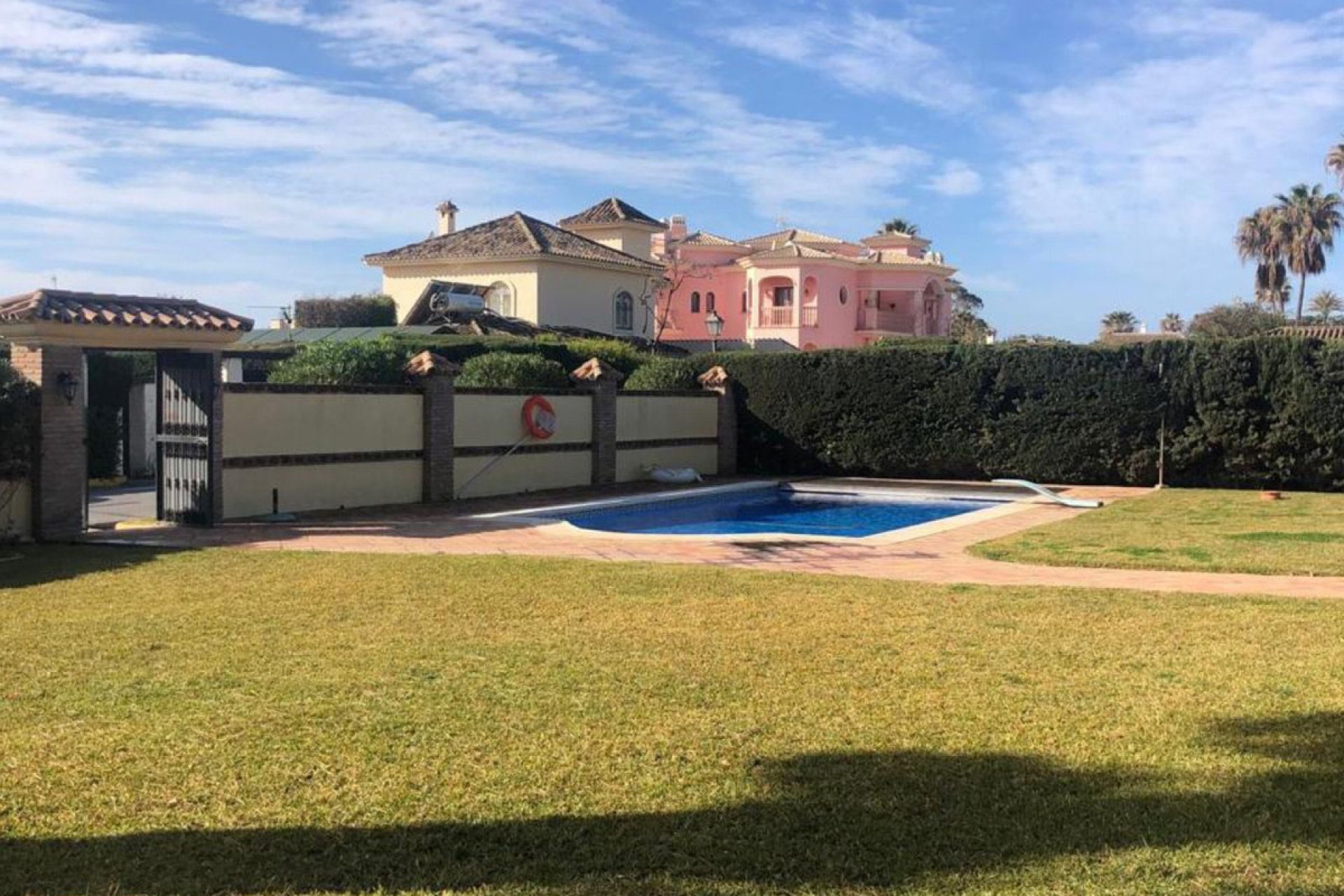 Resale - House - Finca - Cortijo - Estepona - Estepona Centro