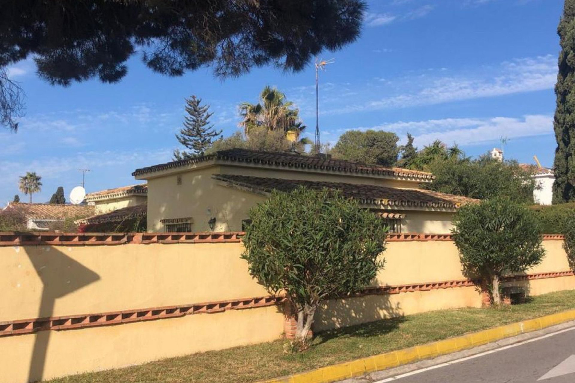 Resale - House - Finca - Cortijo - Estepona - Estepona Centro