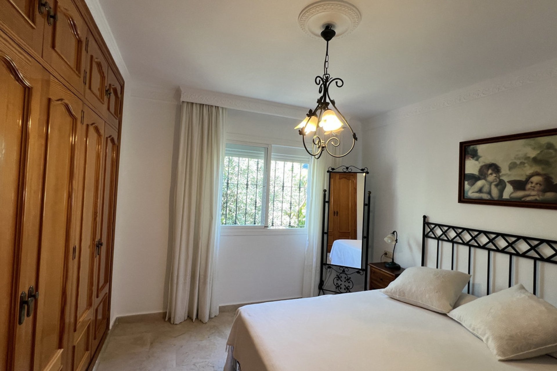 Resale - House - Finca - Cortijo - Estepona - Estepona Centro