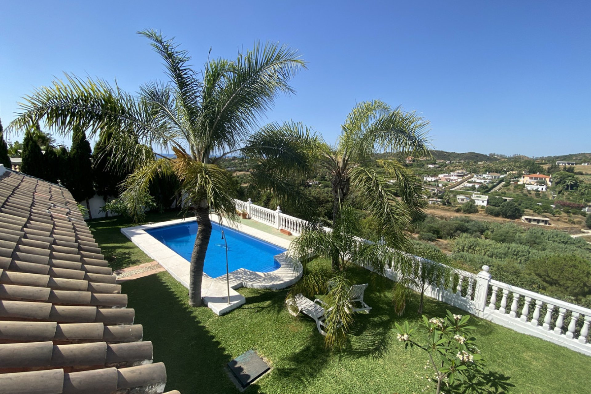 Resale - House - Finca - Cortijo - Estepona - Estepona Centro