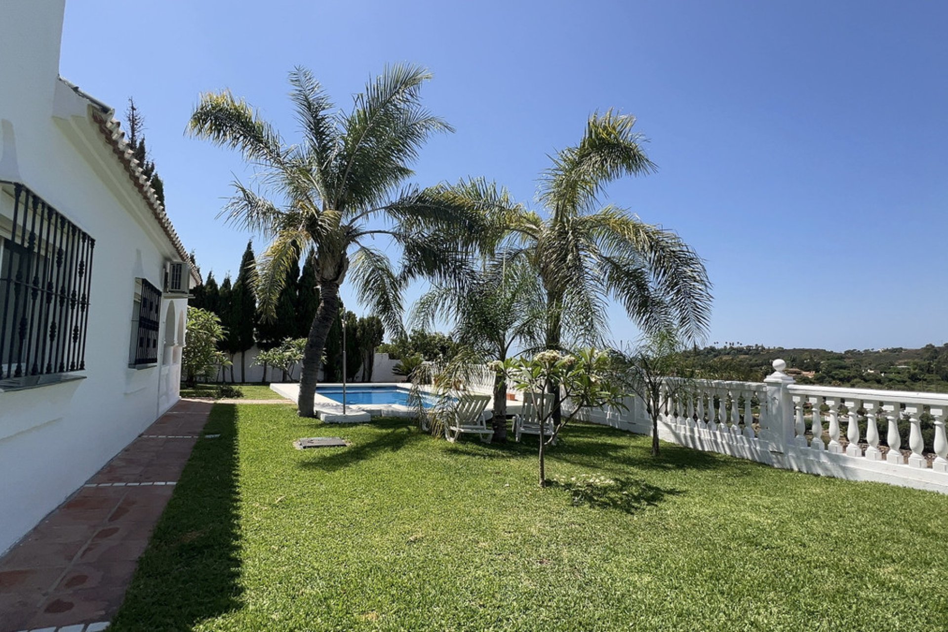 Resale - House - Finca - Cortijo - Estepona - Estepona Centro