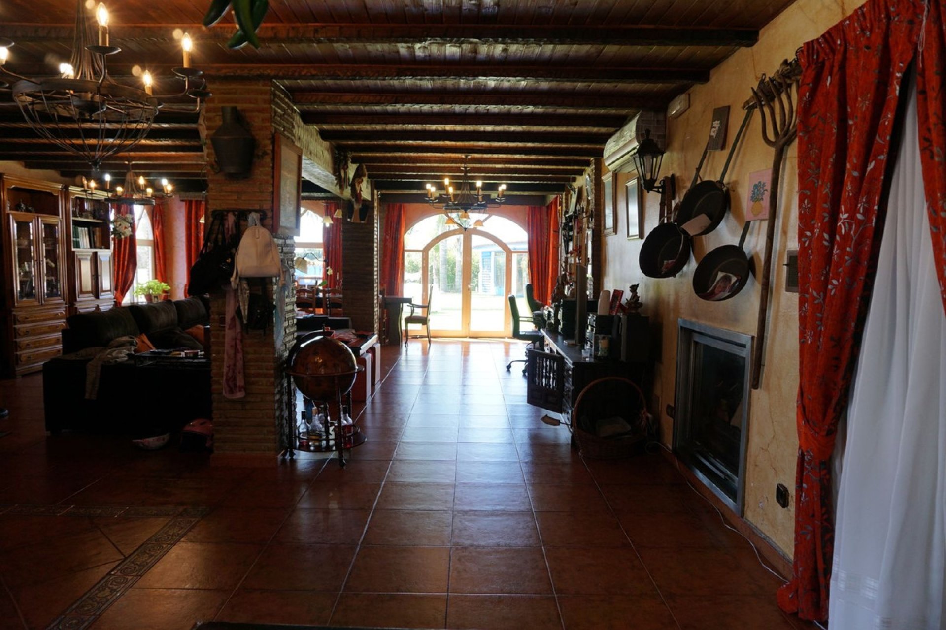 Resale - House - Finca - Cortijo - Estepona - Estepona Centro