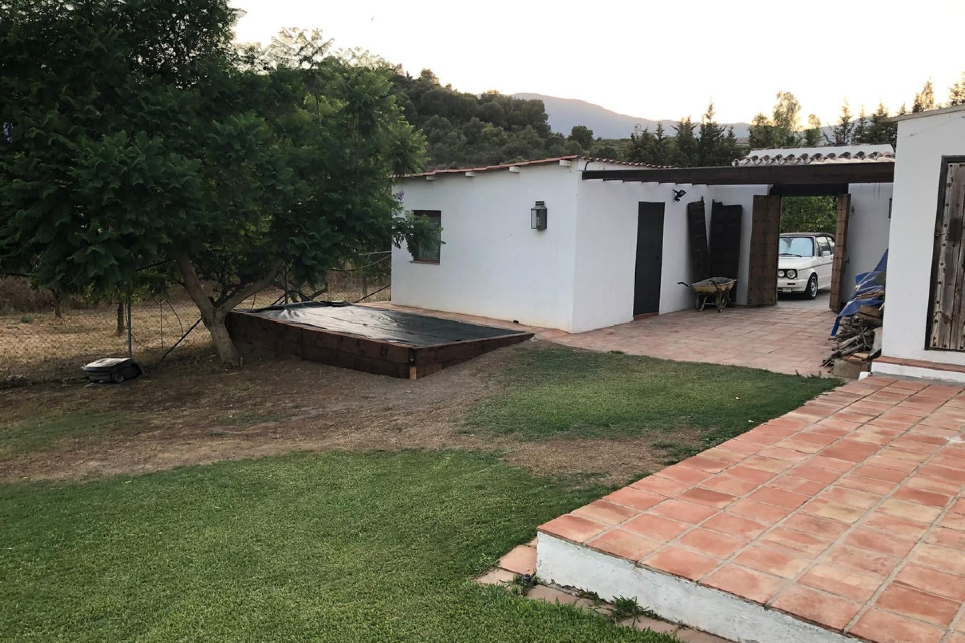 Resale - House - Finca - Cortijo - Estepona - Estepona Centro