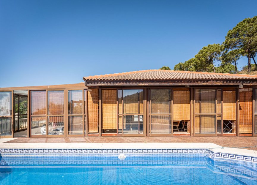 Resale - House - Finca - Cortijo - Estepona - Estepona Centro