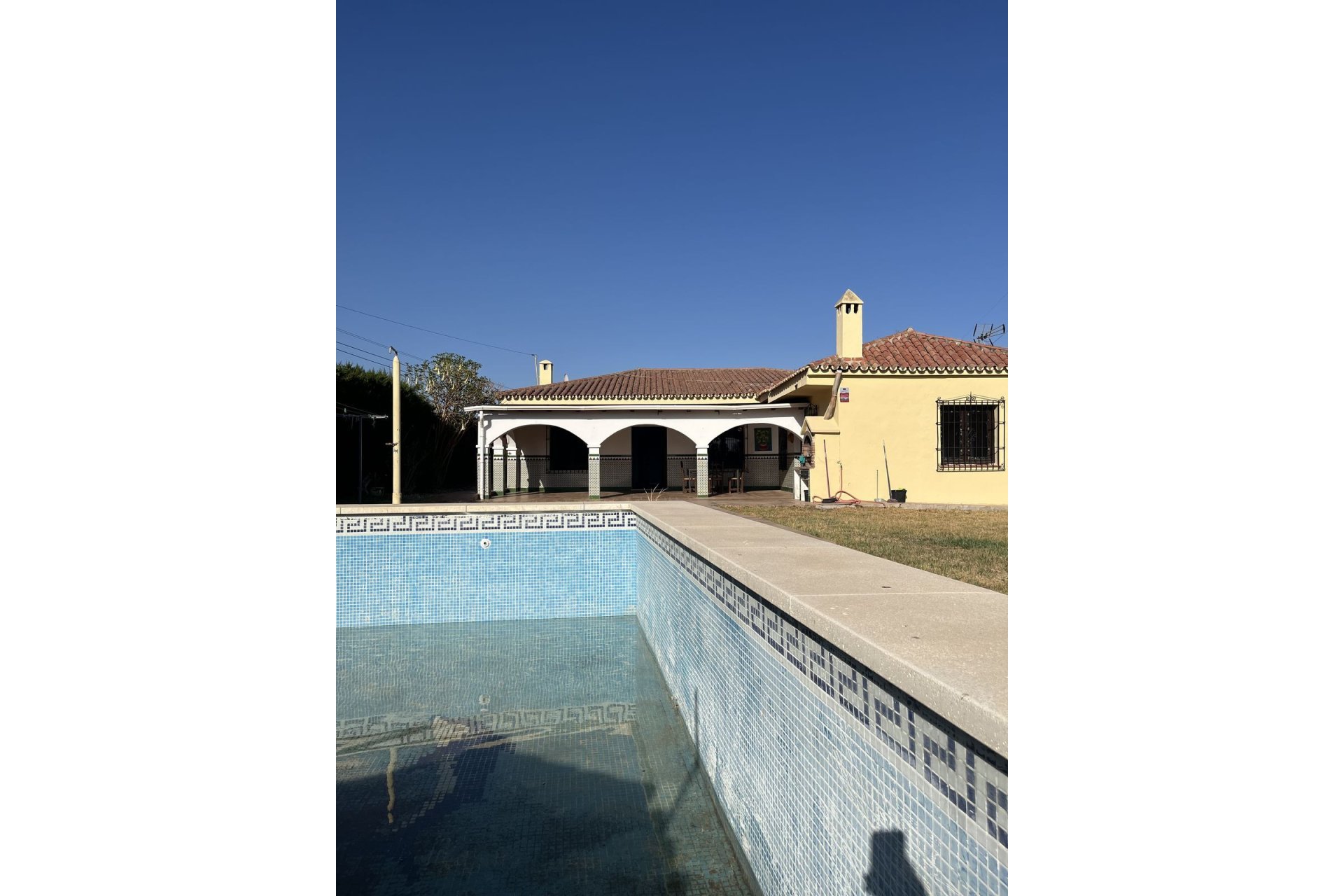 Resale - House - Finca - Cortijo - Estepona - Estepona Centro