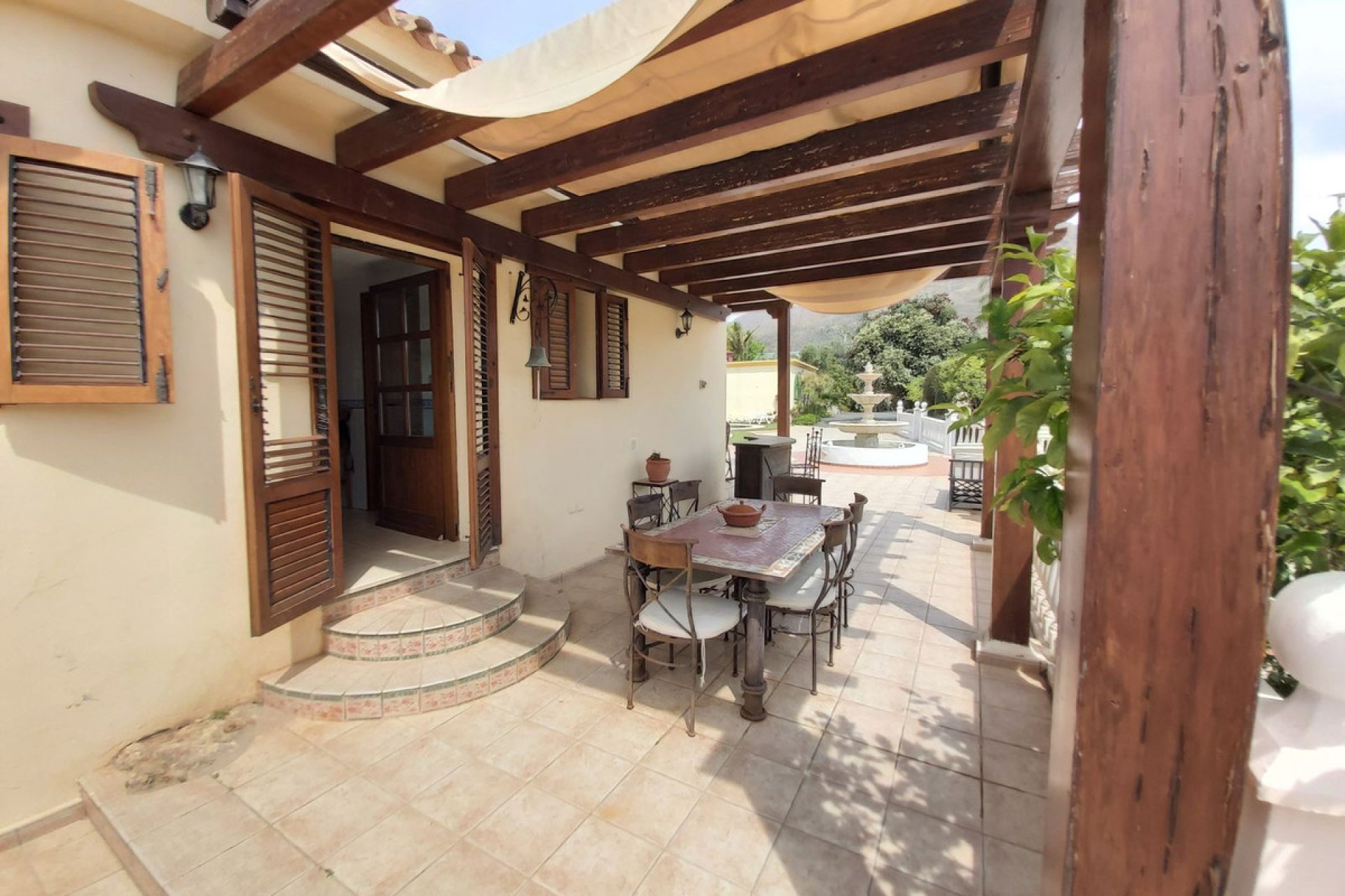 Resale - House - Finca - Cortijo - Estepona - Estepona Centro