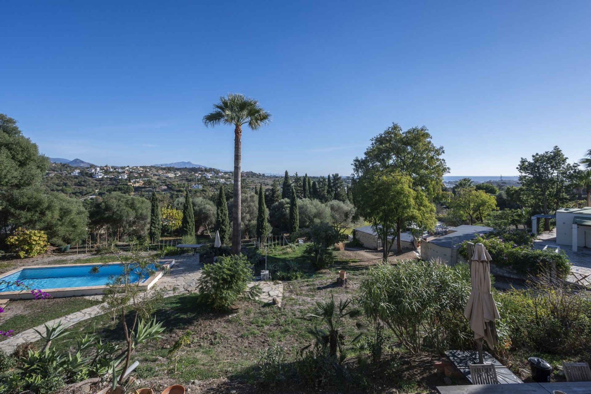 Resale - House - Finca - Cortijo - Estepona - Estepona Centro