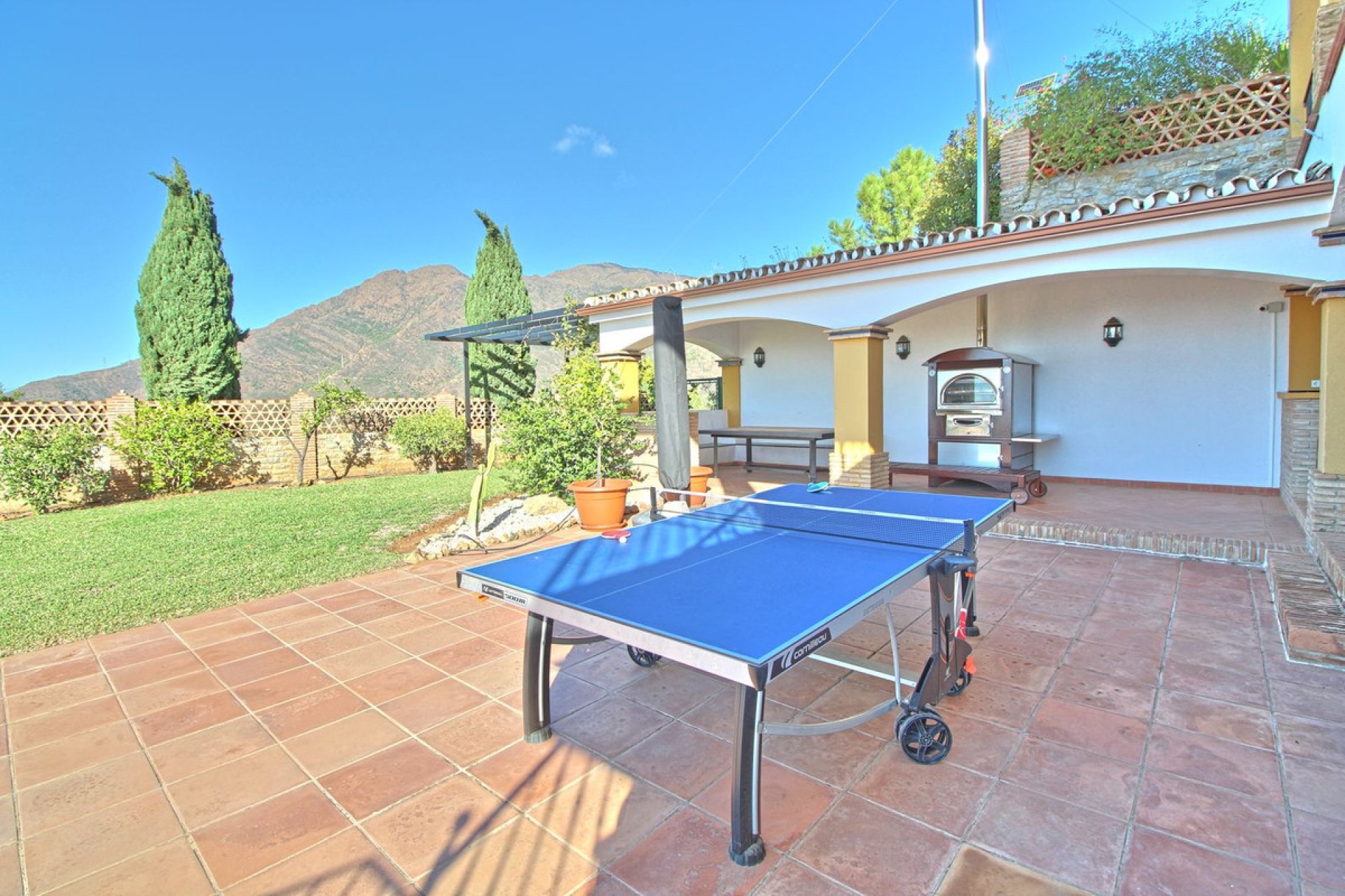 Resale - House - Finca - Cortijo - Estepona - Estepona Centro