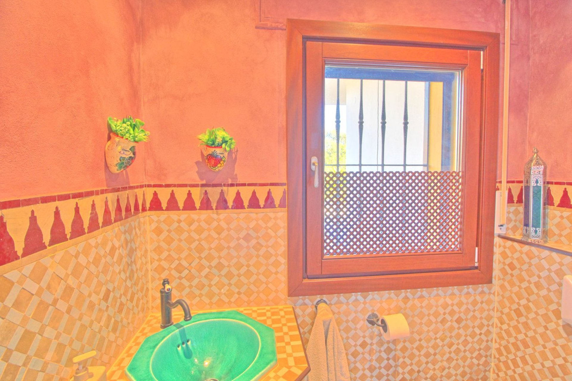 Resale - House - Finca - Cortijo - Estepona - Estepona Centro