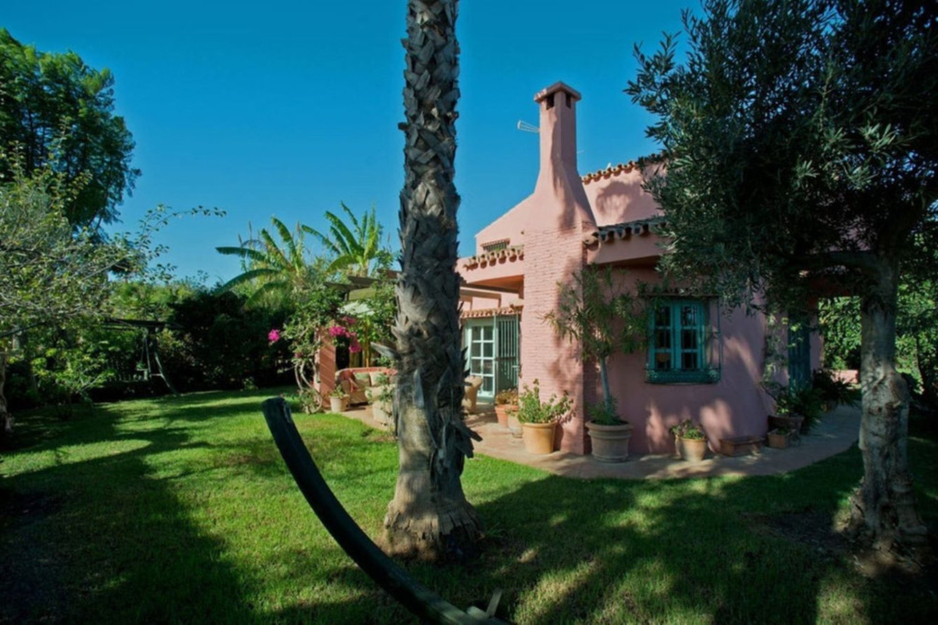 Resale - House - Finca - Cortijo - Estepona - Estepona Centro