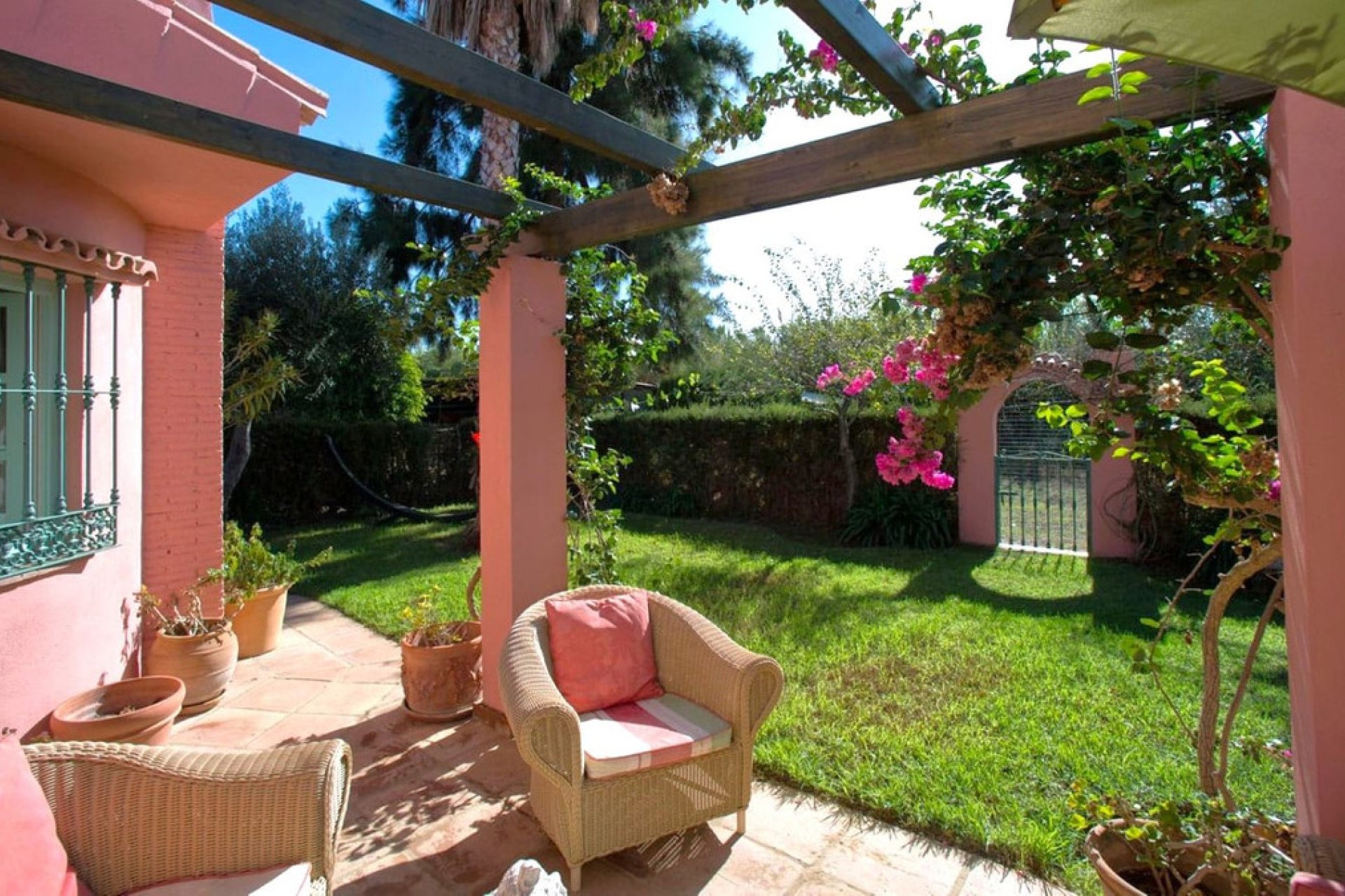 Resale - House - Finca - Cortijo - Estepona - Estepona Centro