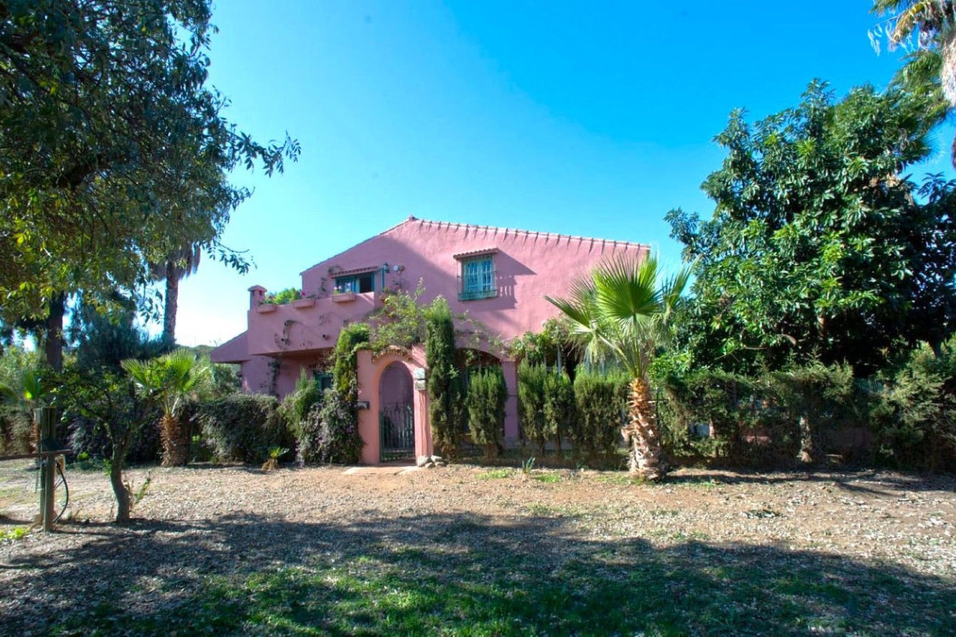 Resale - House - Finca - Cortijo - Estepona - Estepona Centro