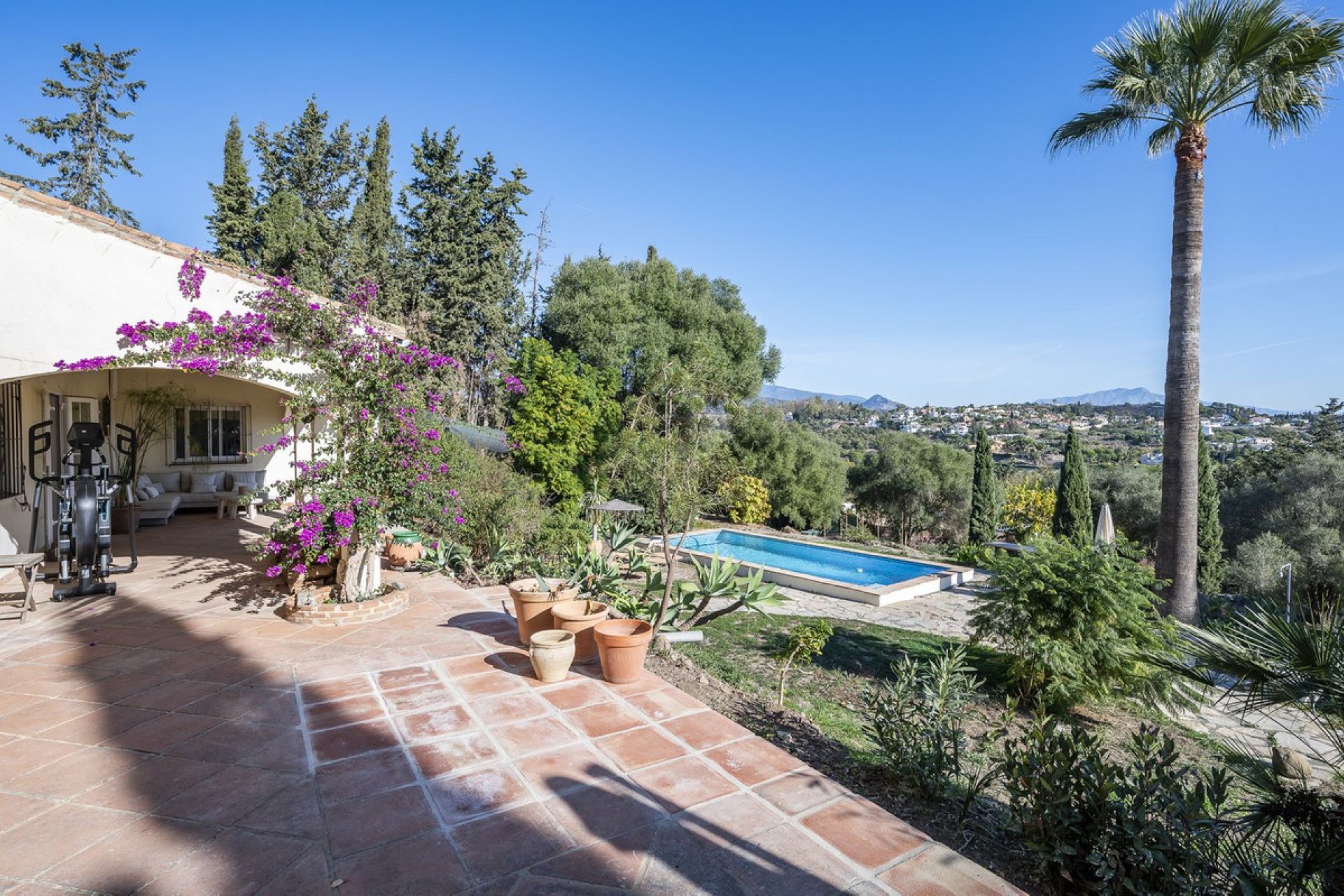 Resale - House - Finca - Cortijo - Estepona - Estepona Centro