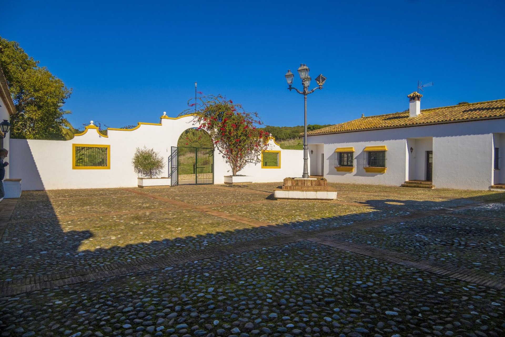 Resale - House - Finca - Cortijo - Estepona - Estepona Centro