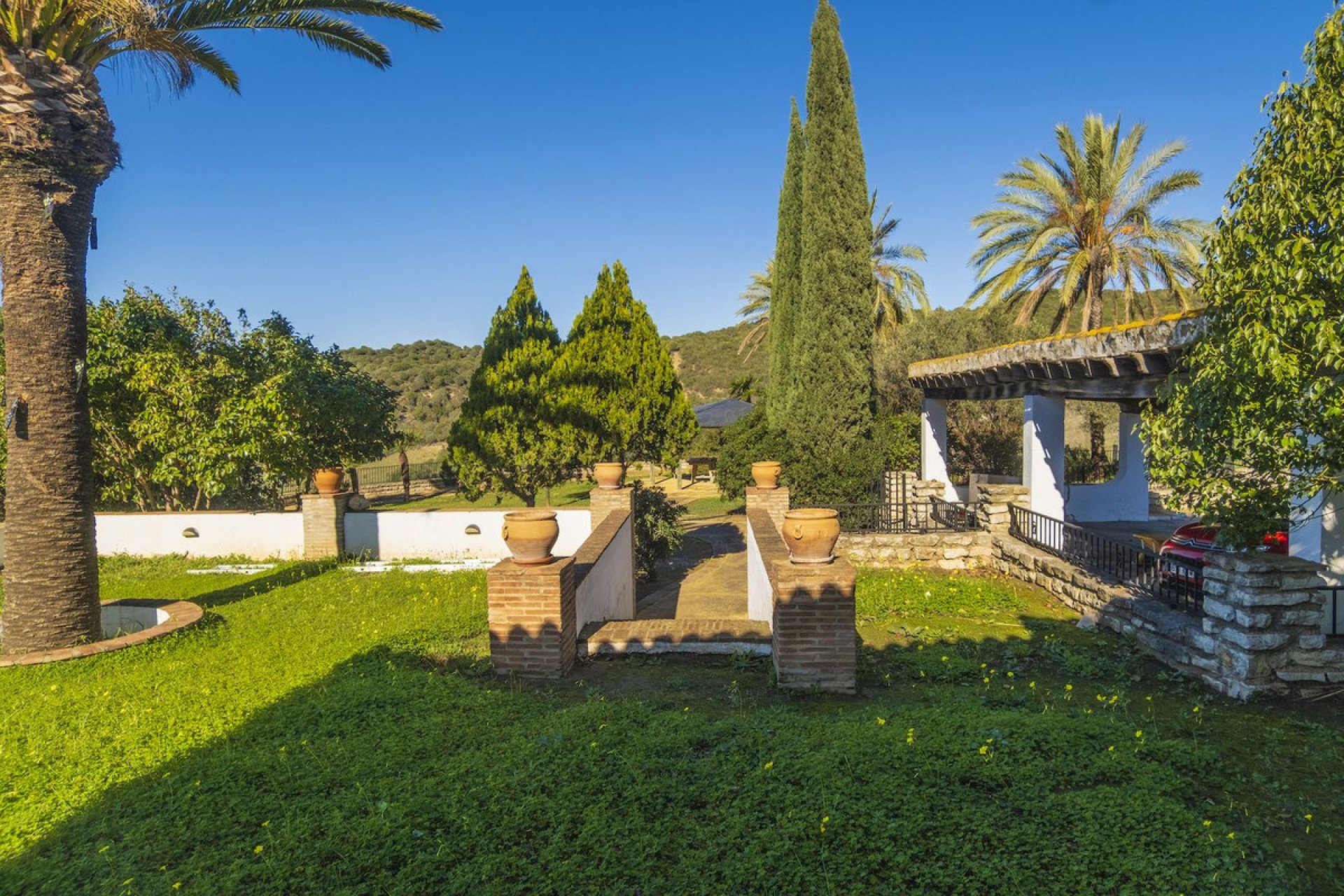 Resale - House - Finca - Cortijo - Estepona - Estepona Centro