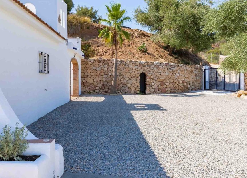 Resale - House - Finca - Cortijo - Estepona - Estepona Centro