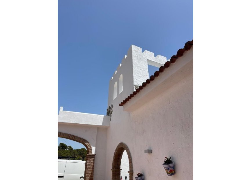 Resale - House - Finca - Cortijo - Estepona - Estepona Centro