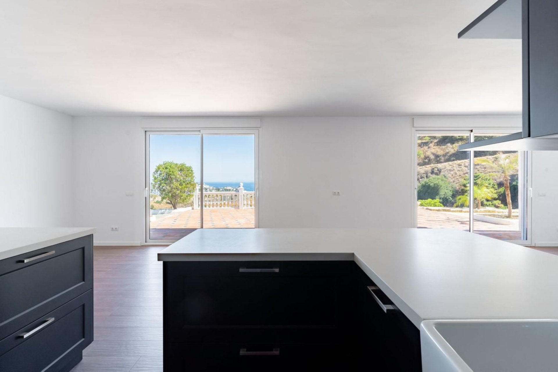 Resale - House - Finca - Cortijo - Estepona - Estepona Centro