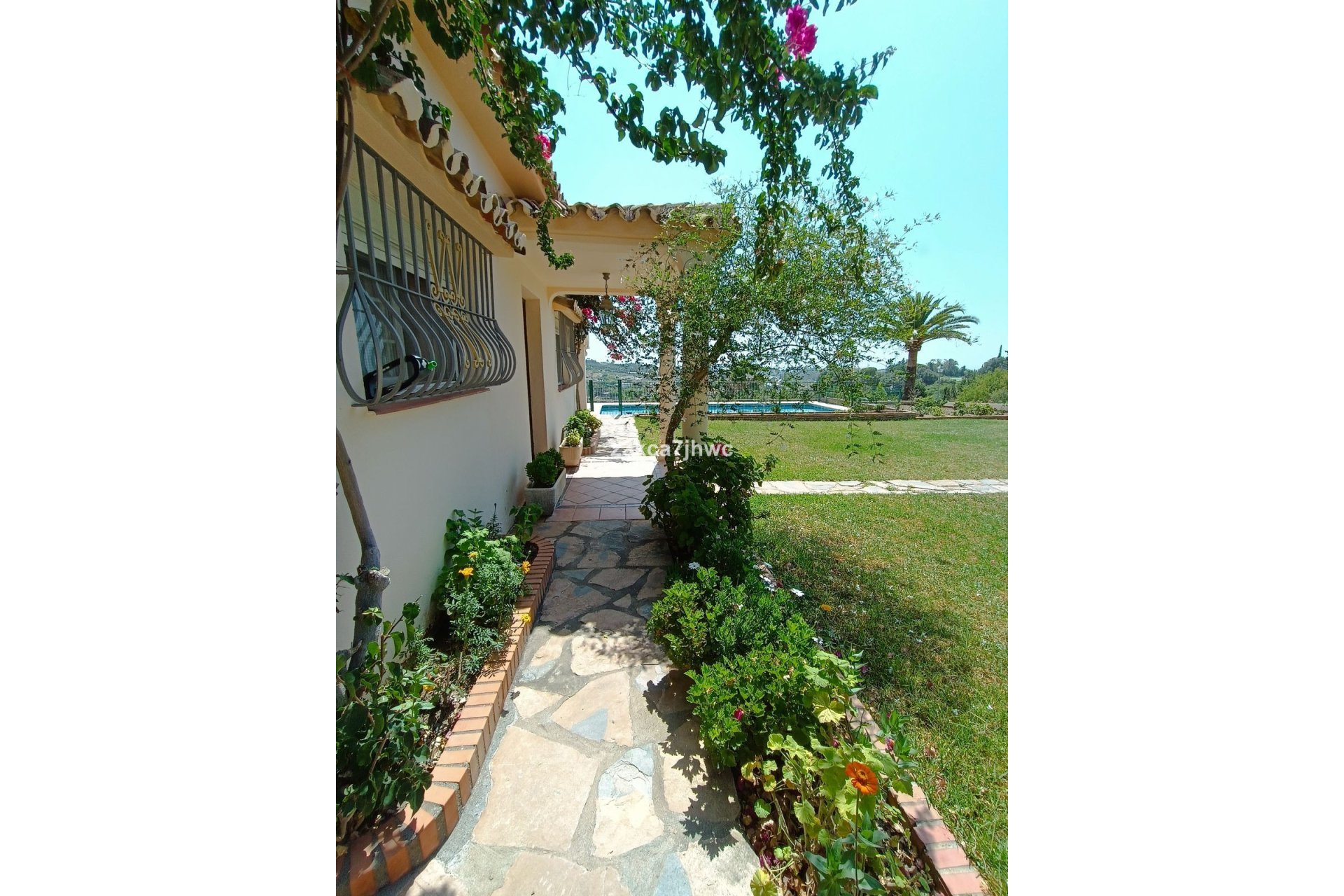 Resale - House - Finca - Cortijo - Estepona - Estepona Centro