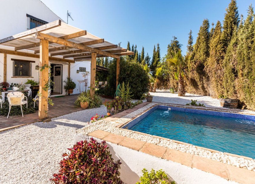 Resale - House - Finca - Cortijo - Estepona - Estepona Centro