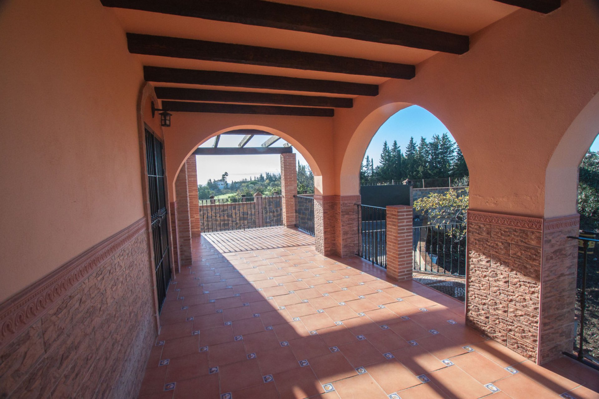 Resale - House - Finca - Cortijo - Estepona - Estepona Centro