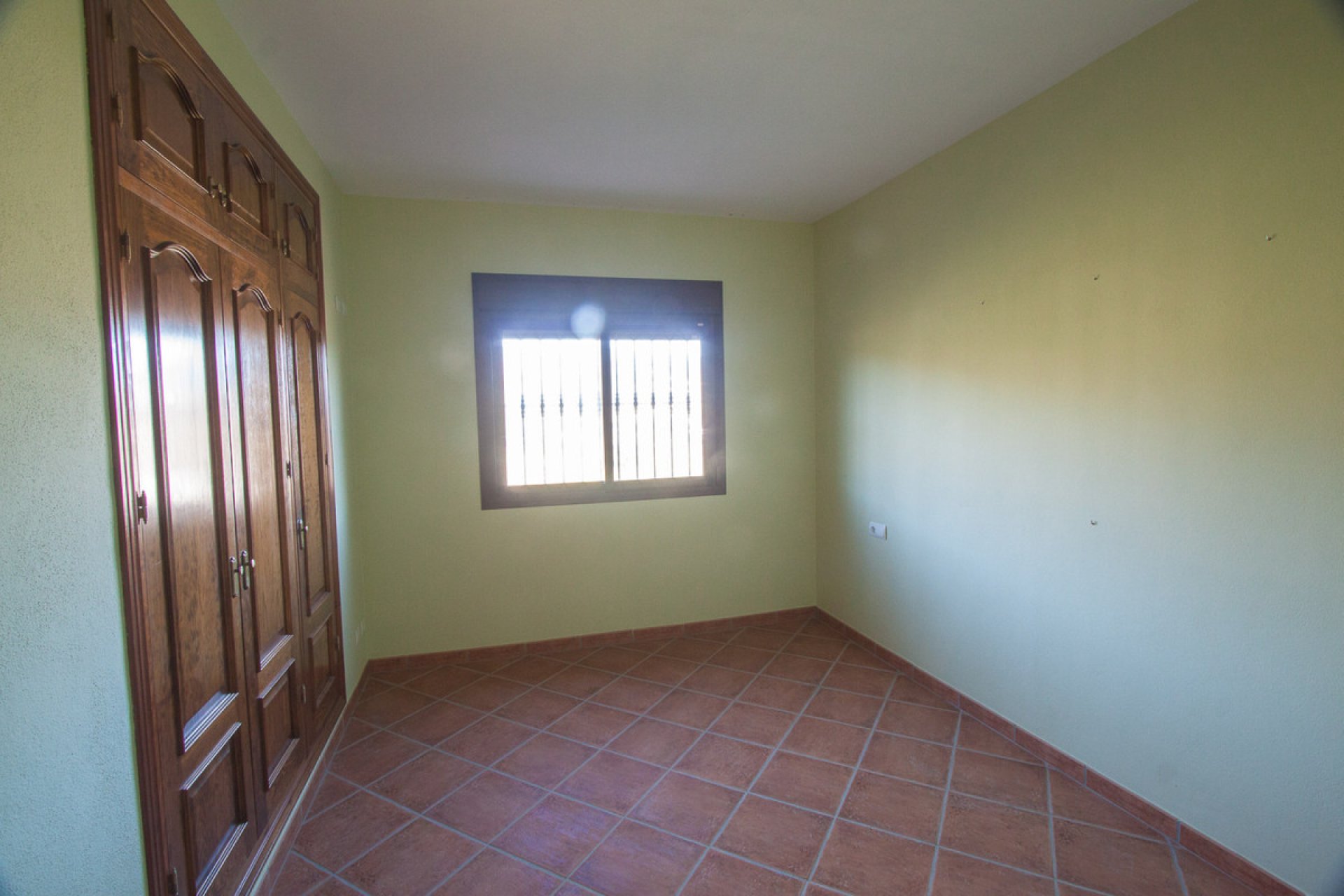 Resale - House - Finca - Cortijo - Estepona - Estepona Centro