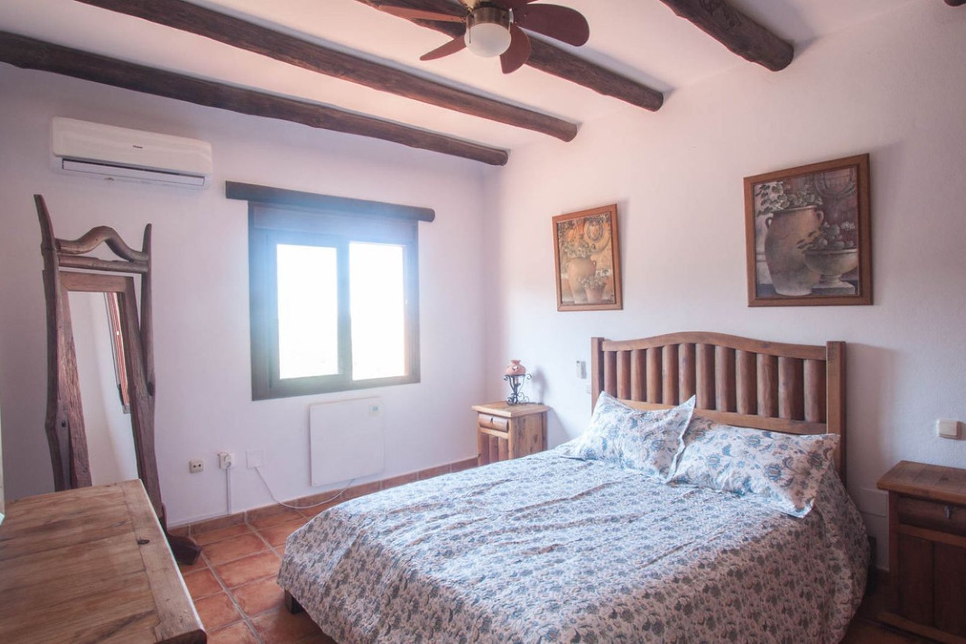 Resale - House - Finca - Cortijo - Estepona - Estepona Centro