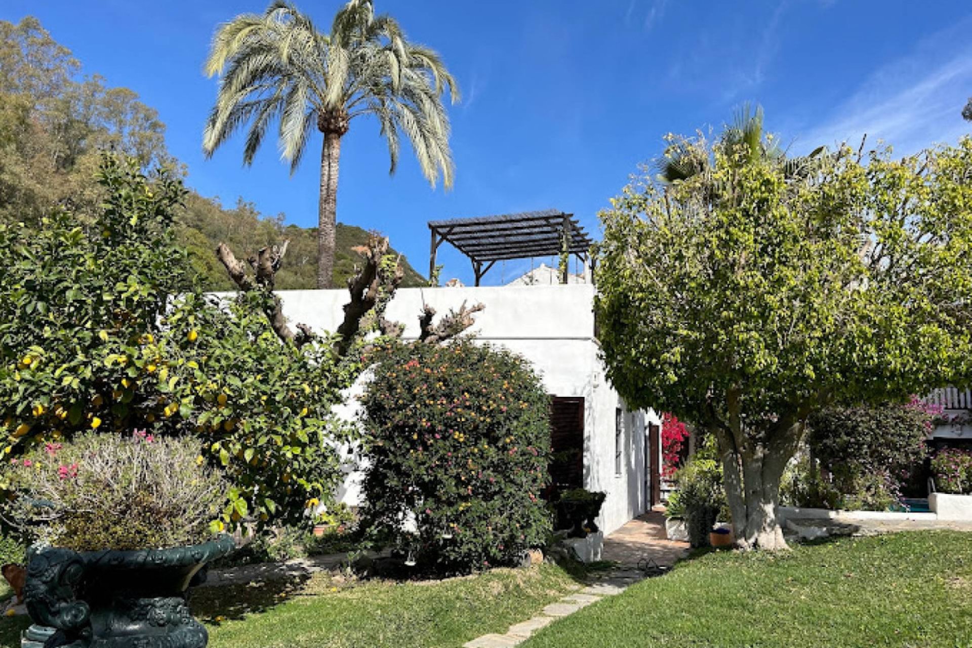 Resale - House - Finca - Cortijo - Estepona - Estepona Centro