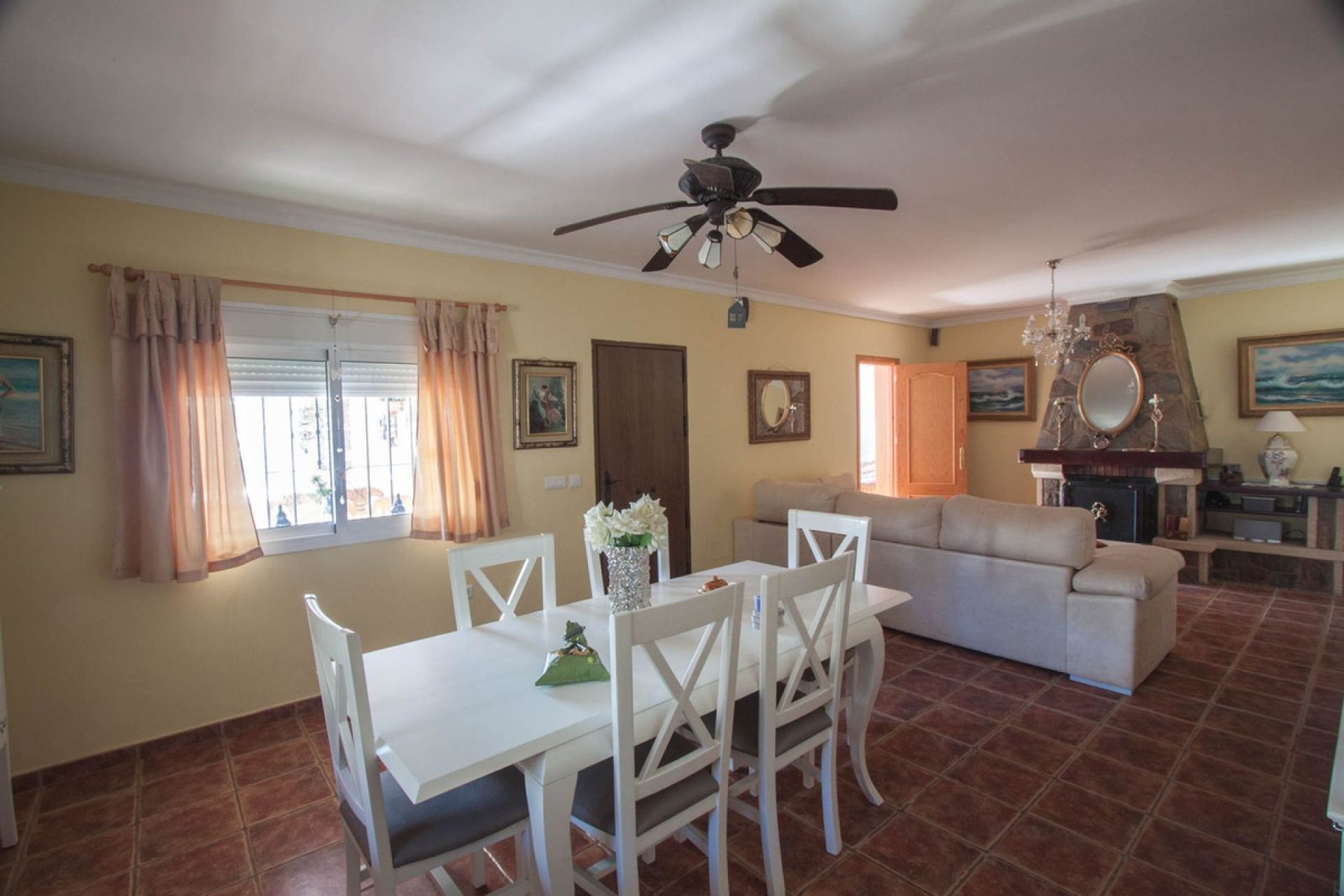 Resale - House - Finca - Cortijo - Estepona - Estepona Centro