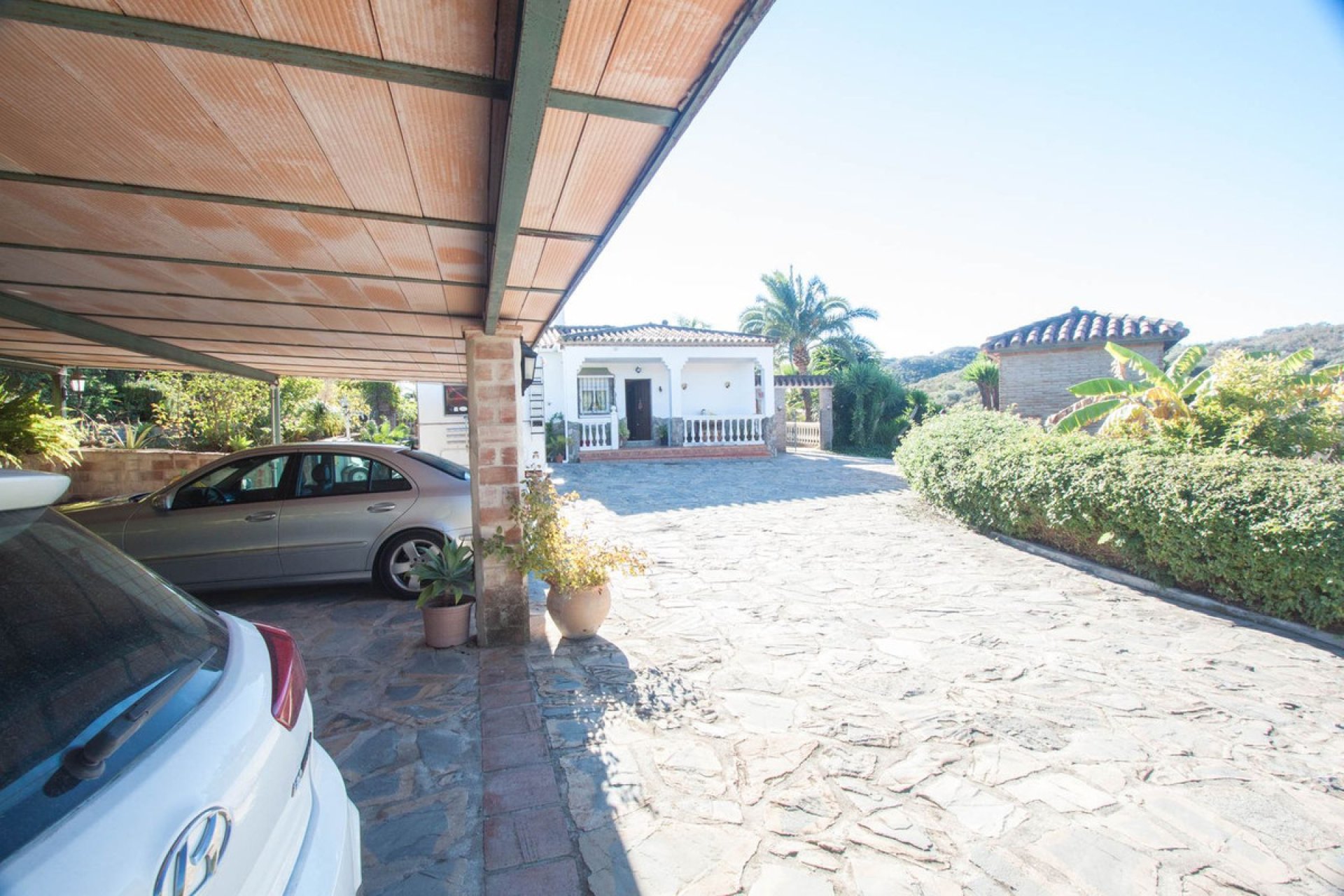 Resale - House - Finca - Cortijo - Estepona - Estepona Centro