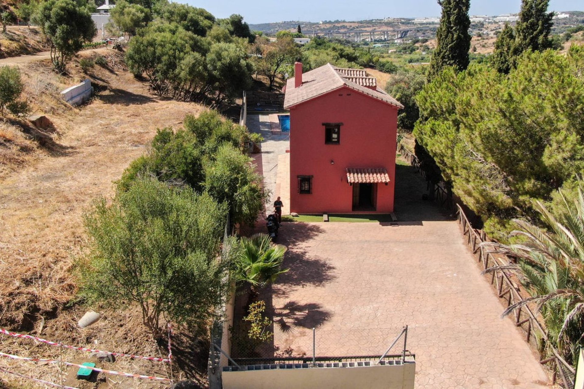 Resale - House - Finca - Cortijo - Estepona - Estepona Centro