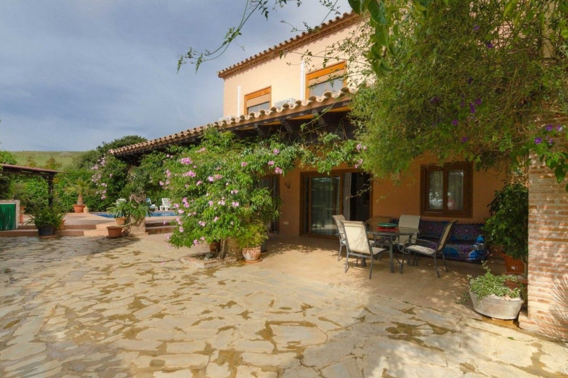 Resale - House - Finca - Cortijo - Estepona - Estepona Centro