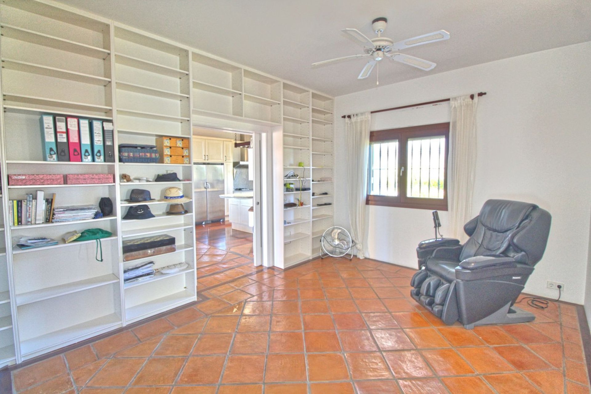 Resale - House - Finca - Cortijo - Estepona - Estepona Centro