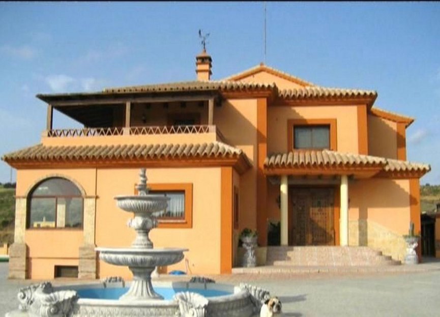 Resale - House - Finca - Cortijo - Estepona - Estepona Centro