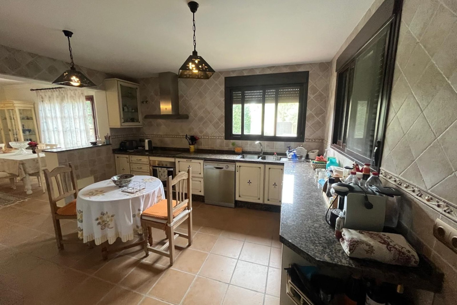 Resale - House - Finca - Cortijo - Estepona - Estepona Centro