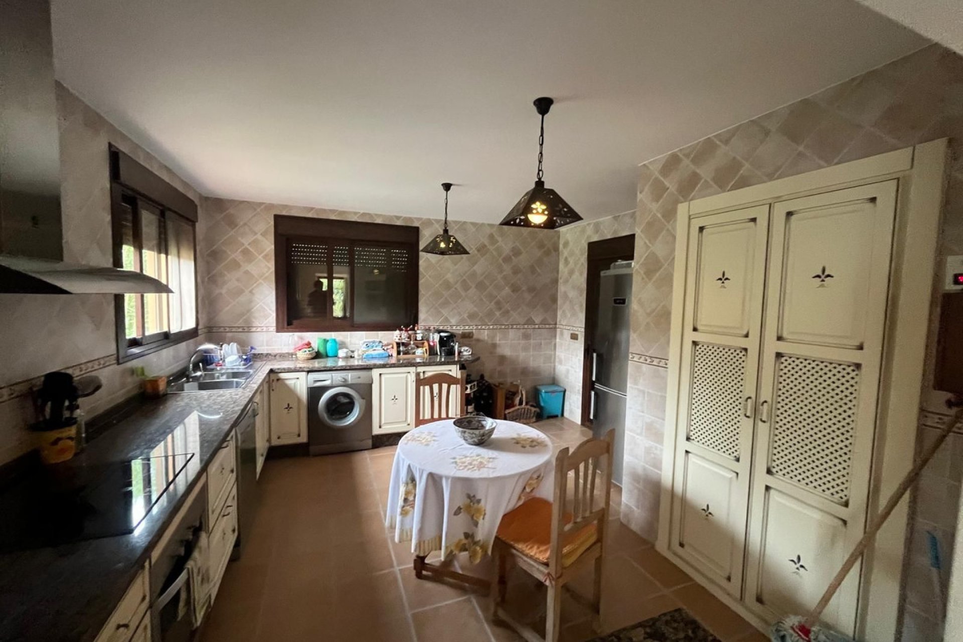 Resale - House - Finca - Cortijo - Estepona - Estepona Centro