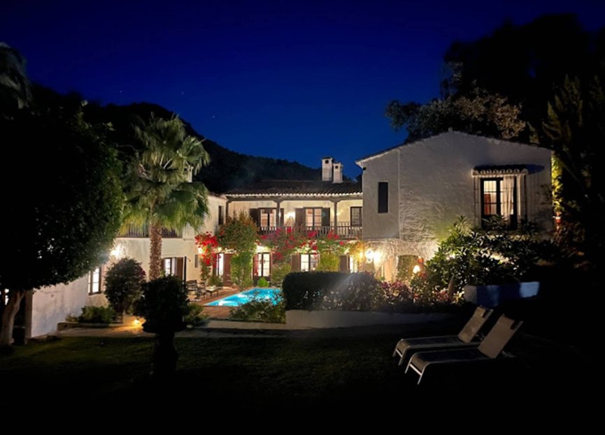 Resale - House - Finca - Cortijo - Estepona - Estepona Centro