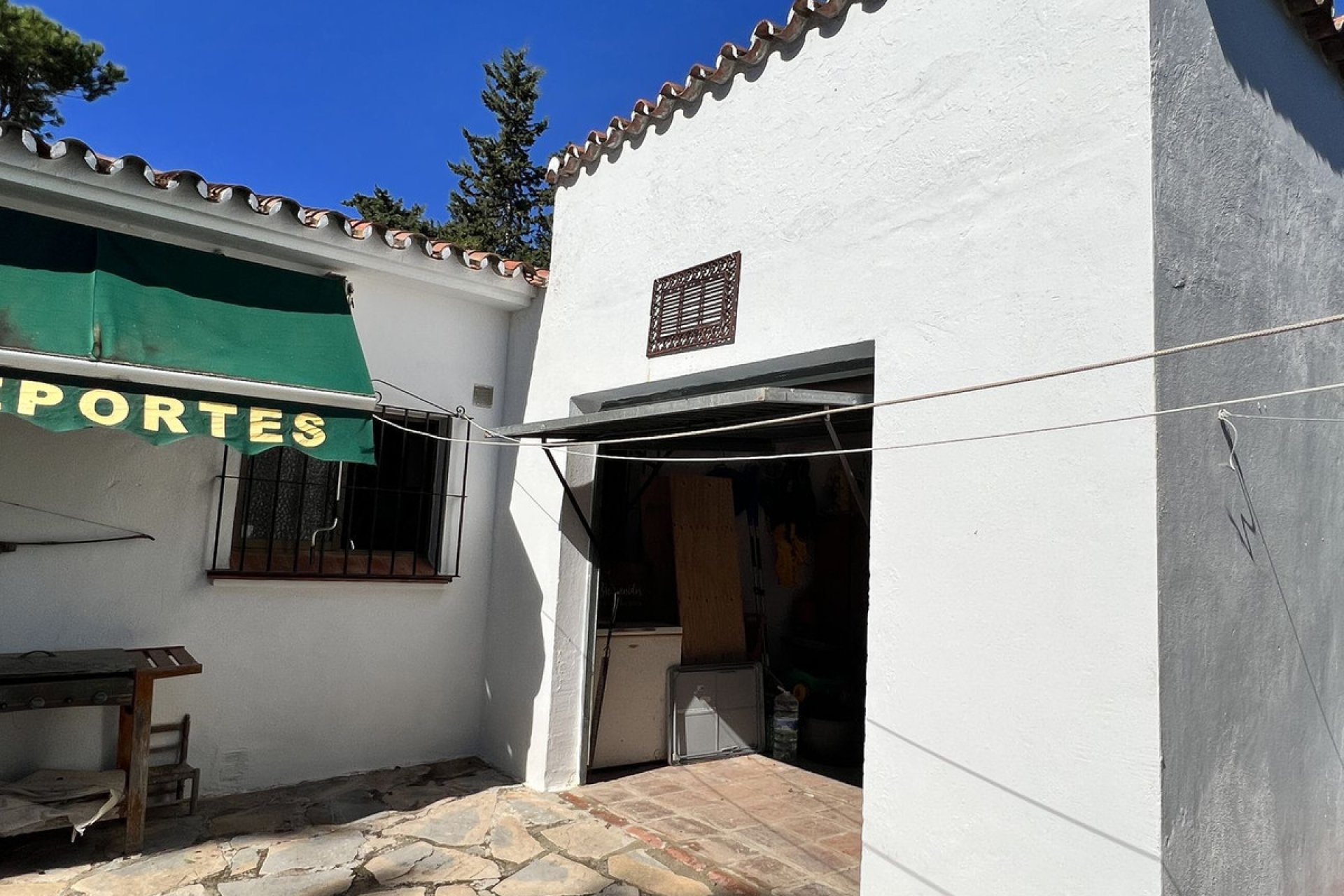 Resale - House - Finca - Cortijo - Estepona - New Golden Mile