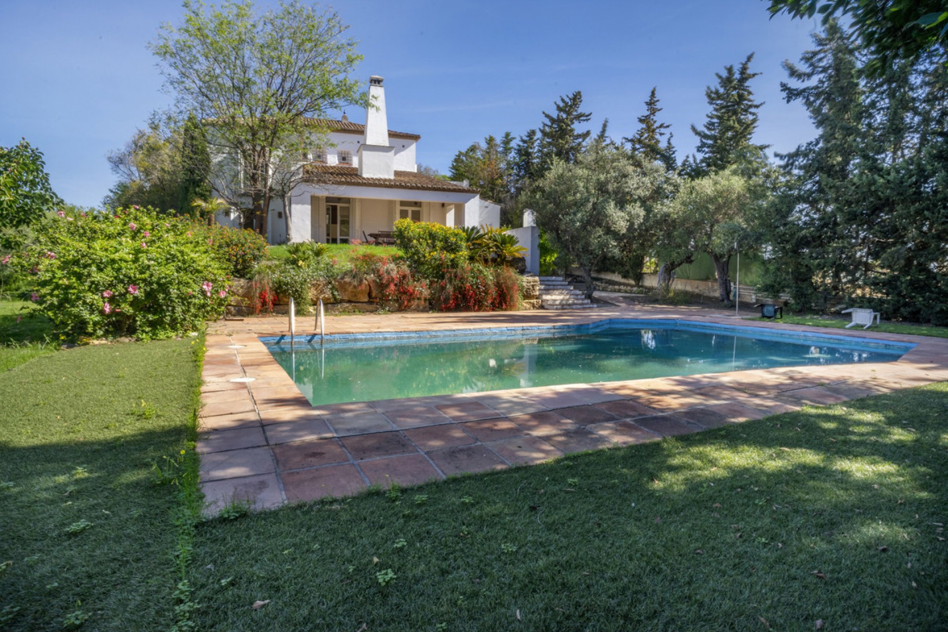 Resale - House - Finca - Cortijo - Estepona - New Golden Mile