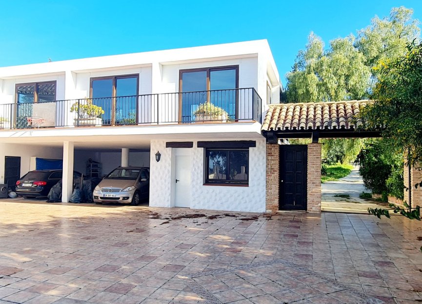 Resale - House - Finca - Cortijo - Marbella - Las Chapas