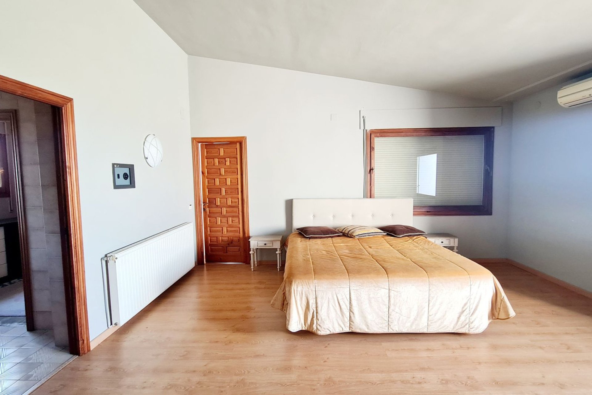 Resale - House - Finca - Cortijo - Marbella - Las Chapas