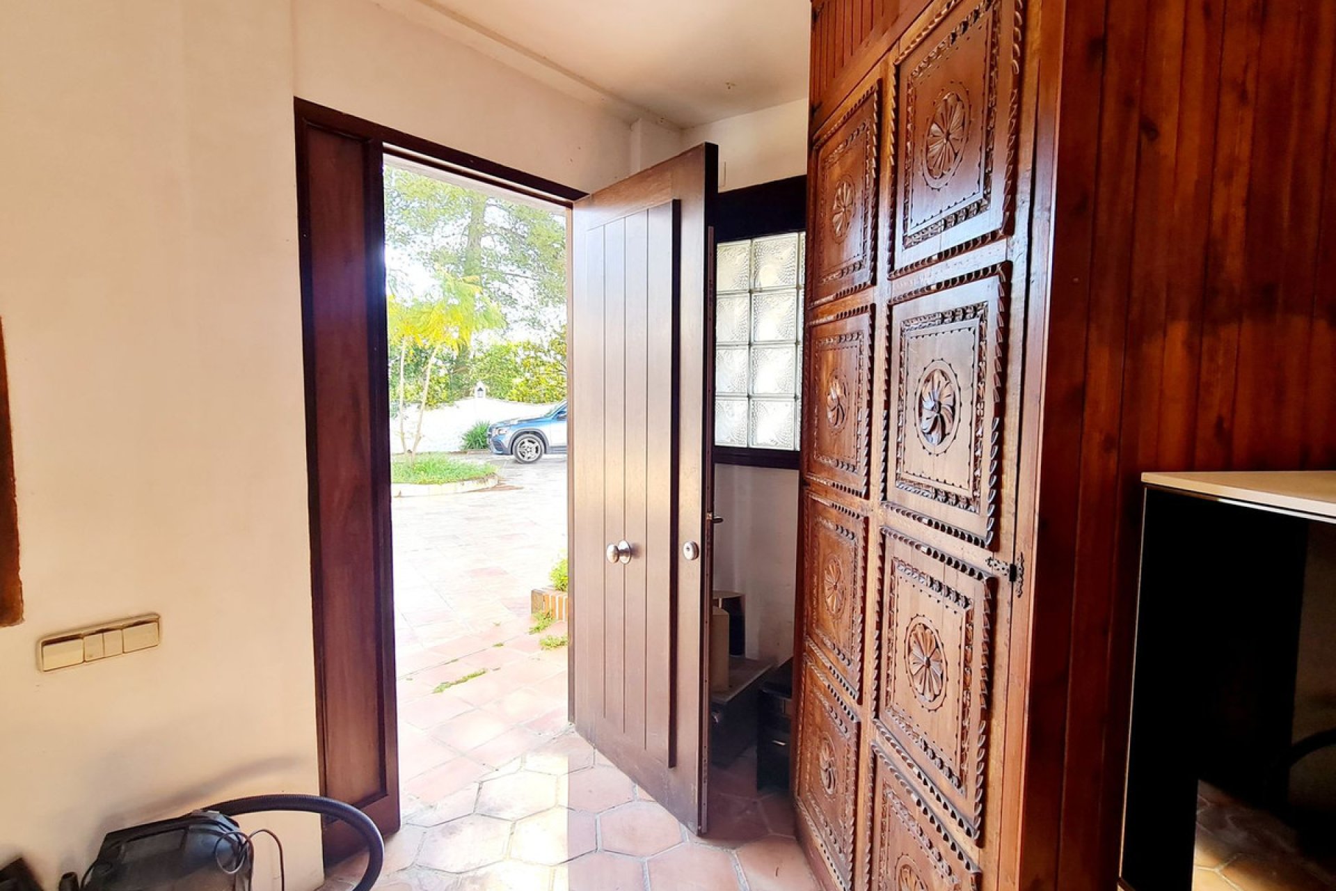 Resale - House - Finca - Cortijo - Marbella - Las Chapas