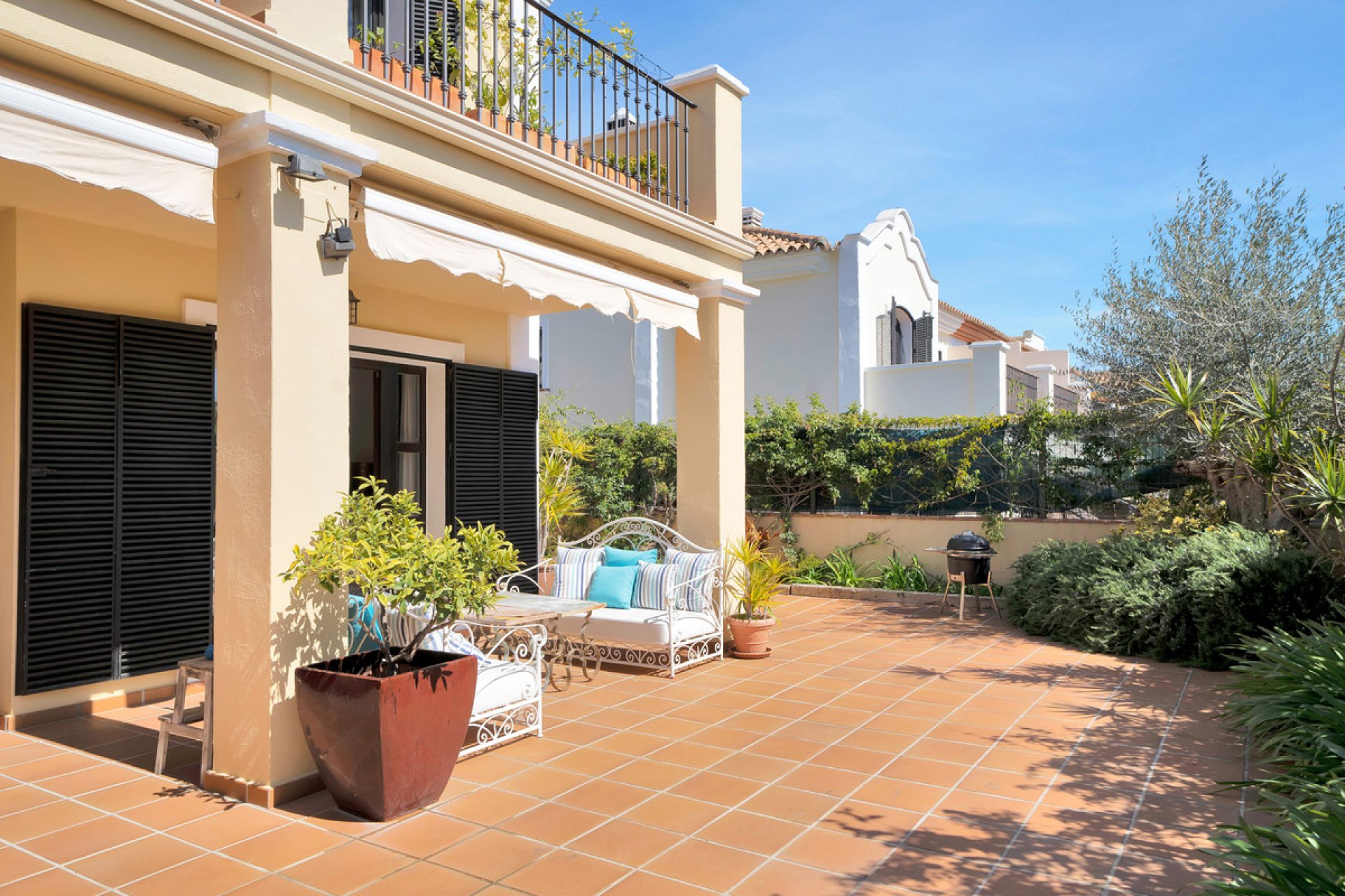 Resale - House - Guadalmina Alta