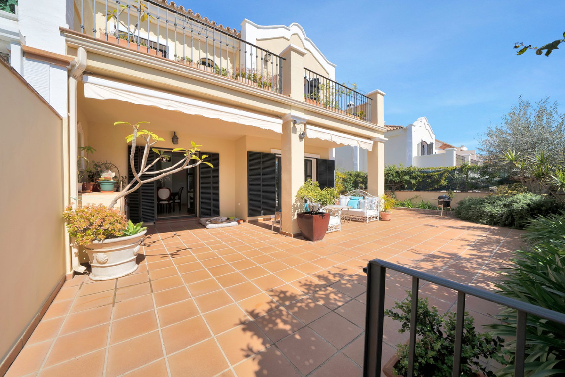 Resale - House - Guadalmina Alta